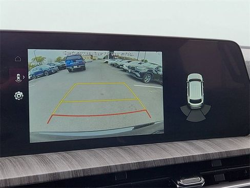 Used 2024 Kia Telluride EX w/ EX Captain's Chair Package image 16