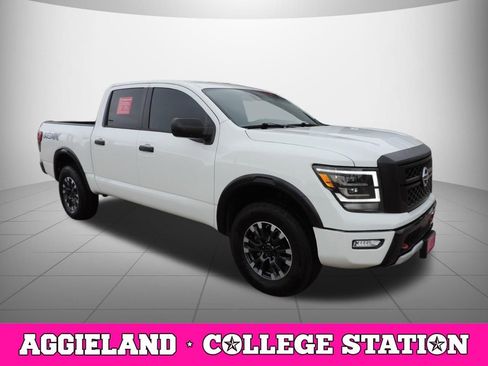 Used 2023 Nissan Titan PRO-4X AWD/4WD image 3