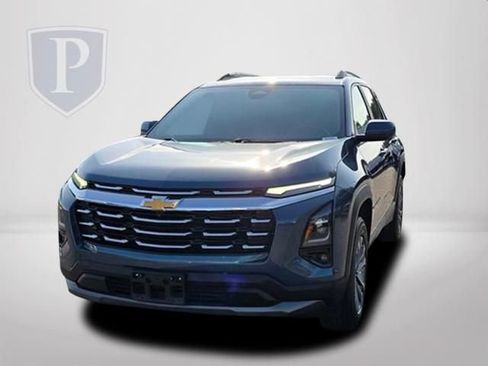 Certified 2025 Chevrolet Equinox LT w/ Convenience Package II FWD image 11