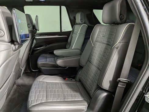 Certified 2025 Cadillac Escalade V w/ LPO, ONYX Package image 32