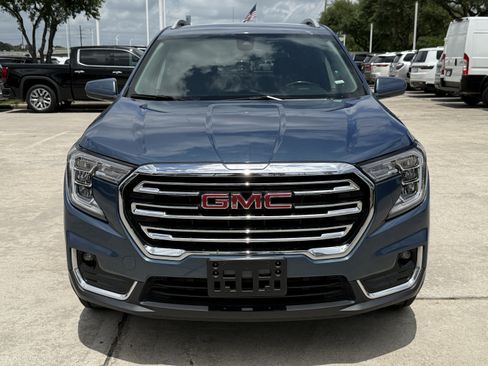 Used 2024 GMC Terrain SLT AWD/4WD image 10