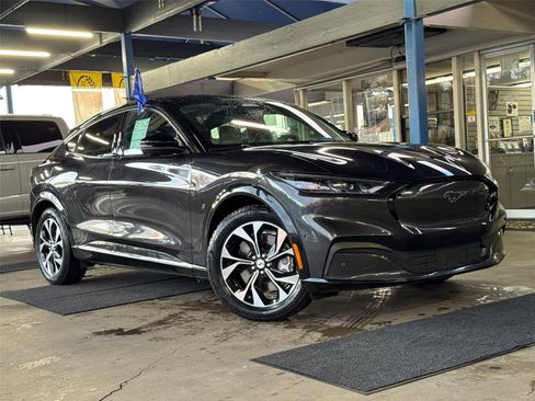 Certified 2022 Ford Mustang Mach-E Premium image 2