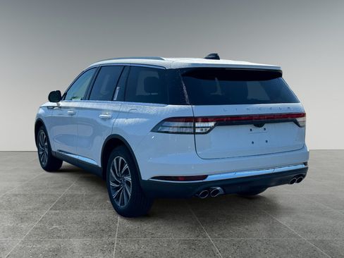 New 2026 Lincoln Aviator AWD image 4