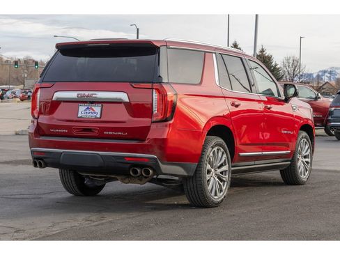 Used 2022 GMC Yukon Denali image 3