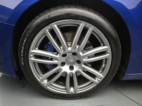 Used 2018 Maserati Ghibli S GranLusso AWD/4WD image 11