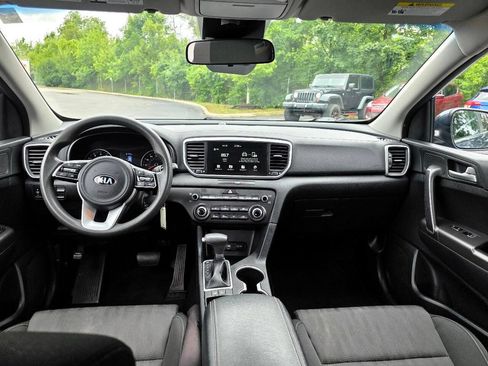 Used 2021 Kia Sportage LX FWD image 29