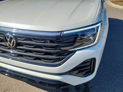 New 2026 Volkswagen Atlas Cross Sport SEL R-Line image 26