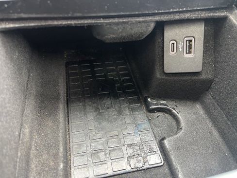 Used 2022 Lincoln Nautilus Reserve image 35