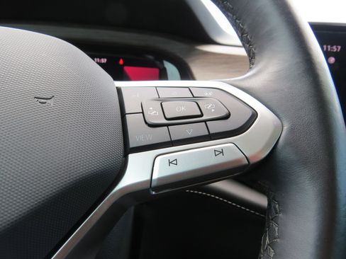 Used 2024 Volkswagen Atlas SEL Premium R-Line image 26