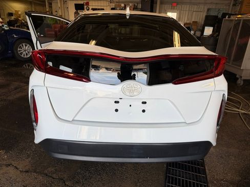 Used 2021 Toyota Prius Prime LE w/ Carpet Mat Package (TMS) FWD image 18