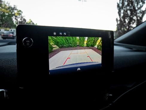 Used 2025 Honda Prologue EX image 24