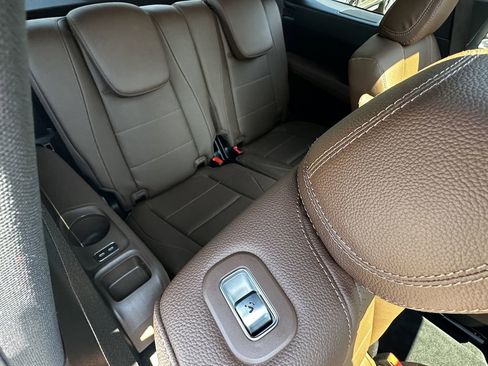 Certified 2024 Mercedes-Benz GLS 450 4MATIC image 19