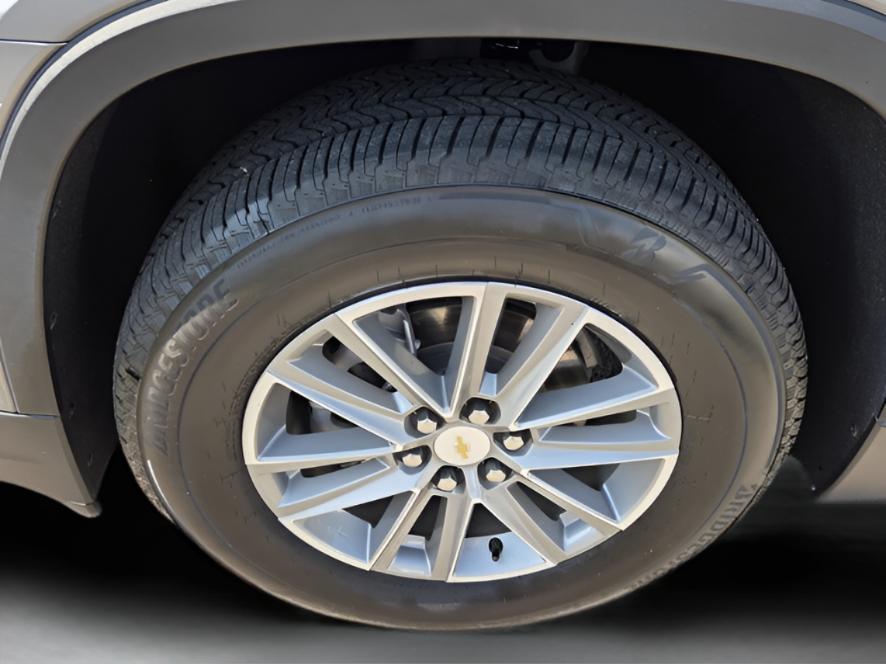 Certified 2023 Chevrolet Traverse LT FWD image 9