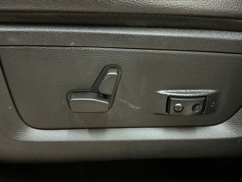 Used 2015 RAM 1500 Sport w/ Ignition Orange Sport Package image 24