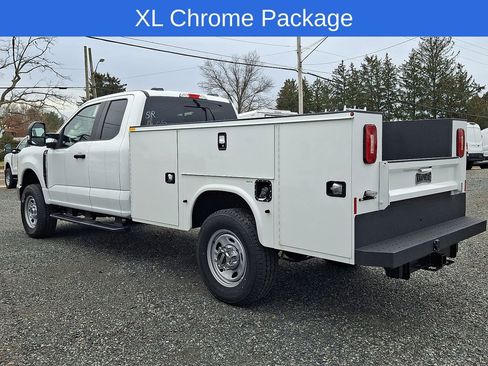 New 2025 Ford F350 XL w/ XL Chrome Package image 4