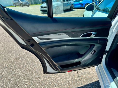 Used 2015 Porsche Panamera GTS AWD/4WD image 19