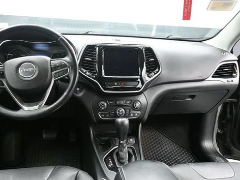Used 2020 Jeep Cherokee Limited FWD image 24