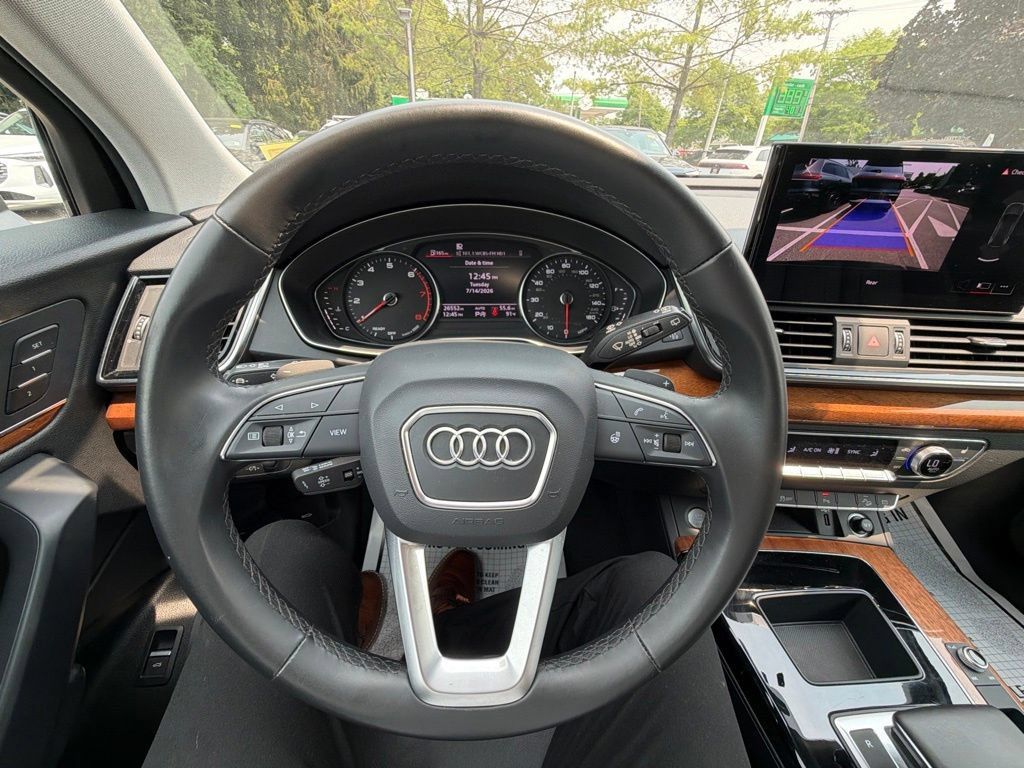 Used 2023 Audi Q5 2.0T Premium w/ Convenience Package AWD/4WD image 13
