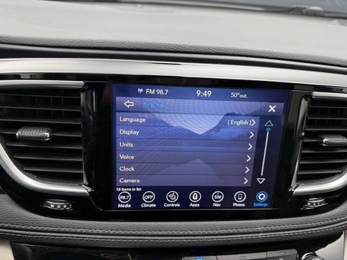 Used 2020 Chrysler Pacifica Limited w/ 8-pass Seating Package image 31