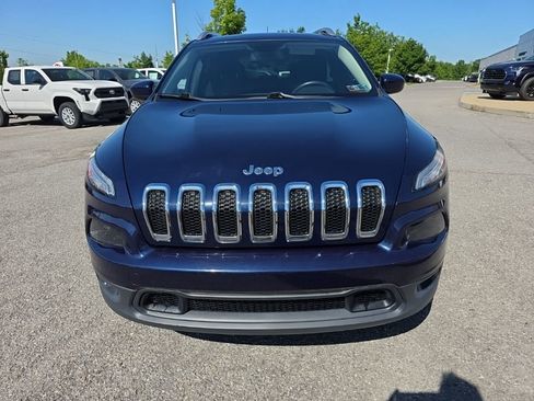Used 2015 Jeep Cherokee Latitude w/ Cold Weather Group AWD/4WD image 2