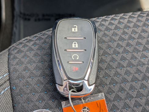 Used 2023 Chevrolet Bolt EUV LT image 30