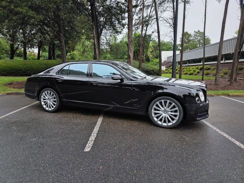 Used 2017 Bentley Mulsanne RWD image 77