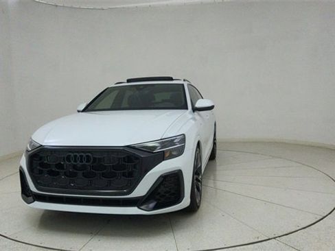 Used 2025 Audi Q8 Prestige w/ Prestige Package image 67
