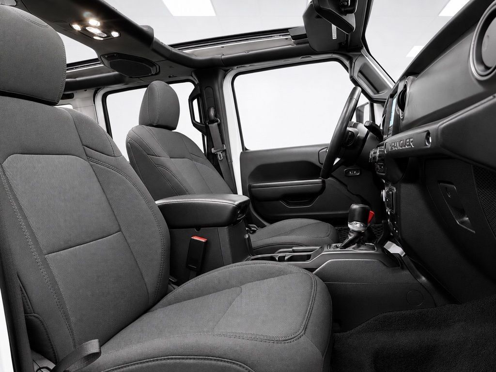Used 2023 Jeep Wrangler Unlimited w/ Sun & Screen Package AWD/4WD image 23
