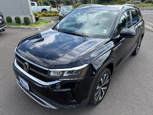 Used 2022 Volkswagen Taos SE AWD/4WD image 7