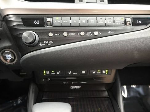 Used 2019 Lexus ES 350 Ultra Luxury w/ Accessory Package 2 FWD image 15