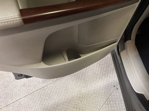 Used 2012 Toyota Venza XLE image 55