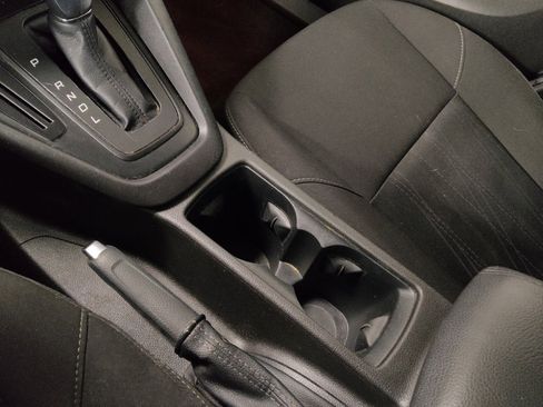 Used 2016 Ford Focus SE image 26