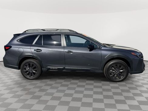 Used 2025 Subaru Outback Onyx Edition AWD/4WD image 8