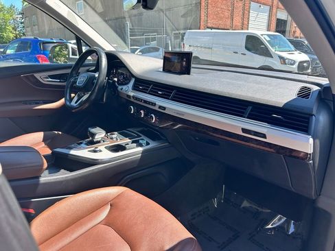 Used 2018 Audi Q7 2.0T Premium Plus w/ Premium Plus Package AWD/4WD image 8