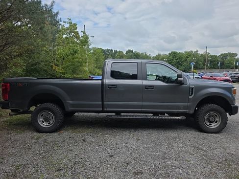 Used 2022 Ford F250 XL w/ Power Equipment Group AWD/4WD image 9