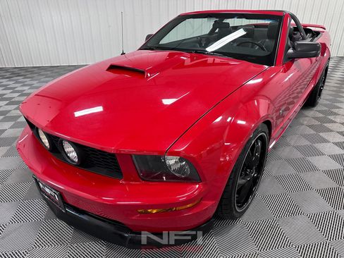 Used 2006 Ford Mustang GT Premium RWD image 6