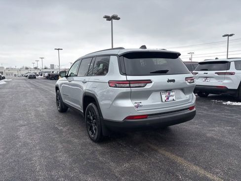 New 2025 Jeep Grand Cherokee L Altitude image 3