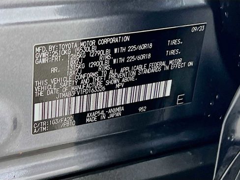 Used 2023 Toyota RAV4 SE image 32