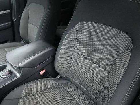 Used 2019 Ford Explorer XLT AWD/4WD image 17
