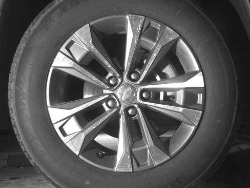 Used 2025 Chevrolet Equinox LT FWD image 13