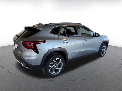 Used 2025 Chevrolet Trax LT image 18