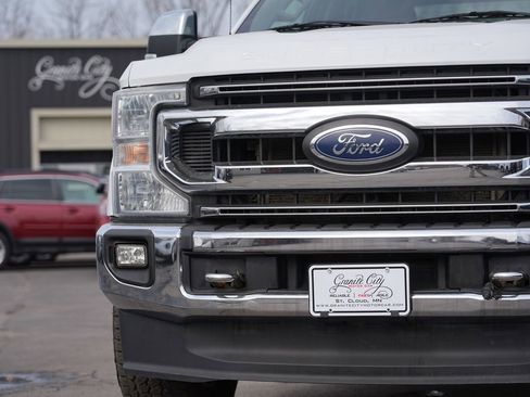 Used 2021 Ford F250 XLT w/ XLT Premium Package image 9