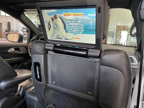 Used 2018 Chrysler Pacifica Touring-L Plus w/ Advanced Safetytec Group FWD image 24