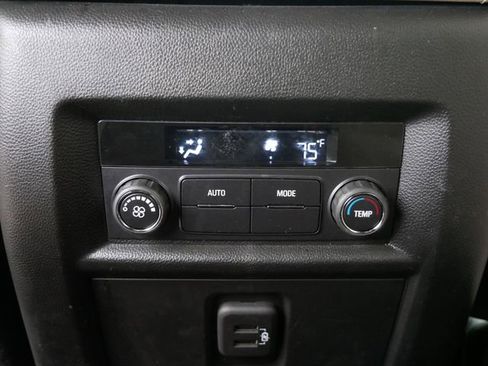 Used 2023 Chevrolet Traverse LT AWD/4WD image 10
