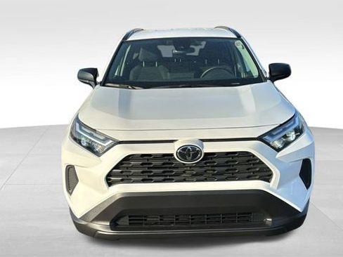 Used 2025 Toyota RAV4 LE AWD/4WD image 7