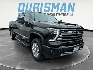 Used 2024 Chevrolet Silverado 2500 High Country AWD/4WD video 1