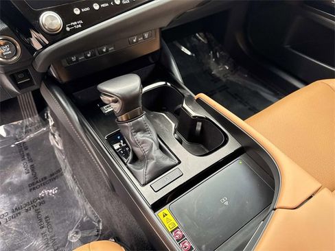 Certified 2024 Lexus ES 350 w/ Premium Package image 25