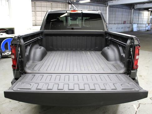 New 2026 RAM 1500 4x4 Crew Cab image 32