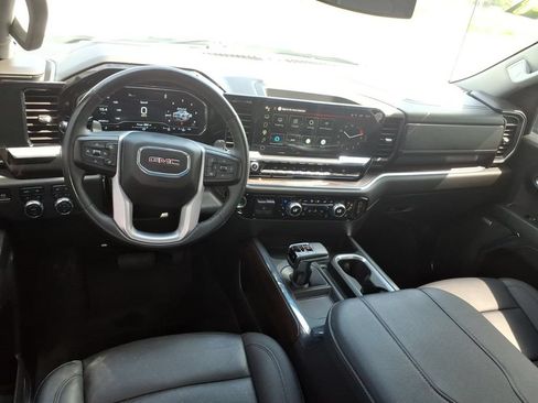 Used 2024 GMC Sierra 1500 SLT w/ SLT Premium Plus Package AWD/4WD image 18