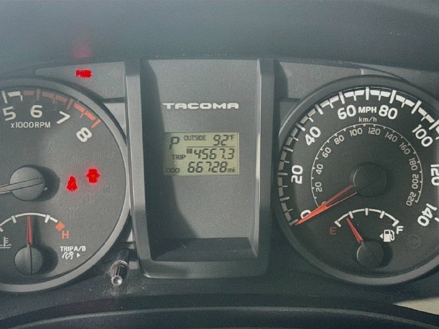 Used 2017 Toyota Tacoma SR RWD image 14
